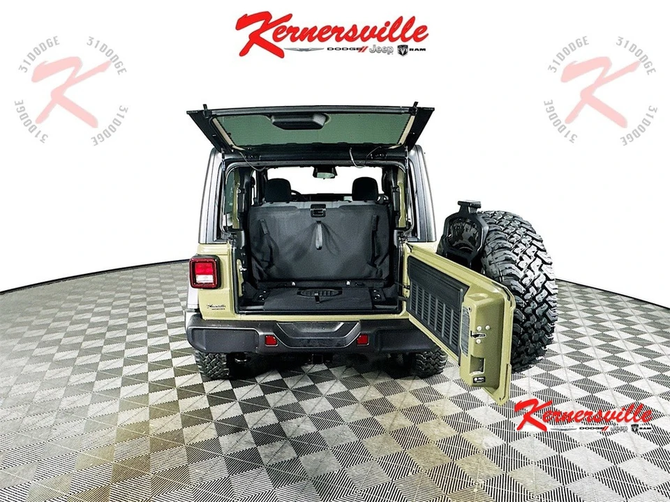 2026 Jeep JL Wrangler - Image 16 of 21