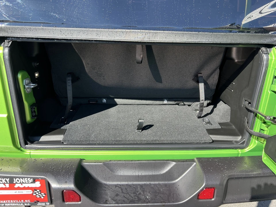 2026 Jeep JL Wrangler - Image 9 of 22