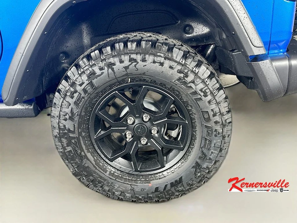 2026 Jeep JL Wrangler - Image 17 of 21