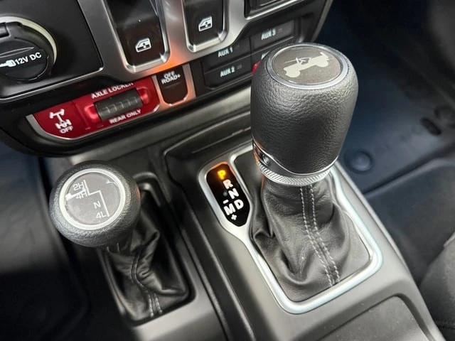 2026 Jeep JL Wrangler - Image 25 of 30