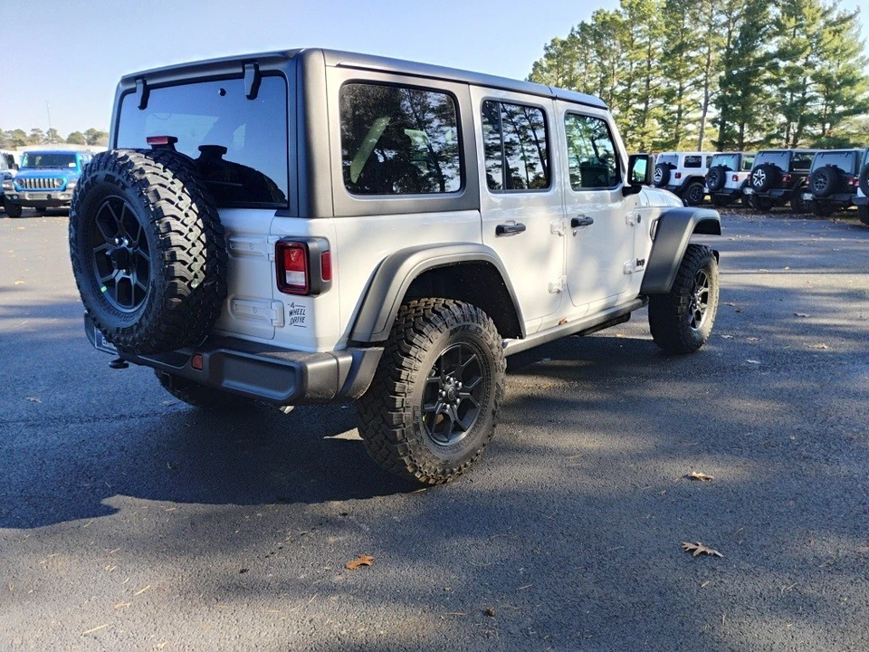 2026 Jeep JL Wrangler - Image 5 of 12