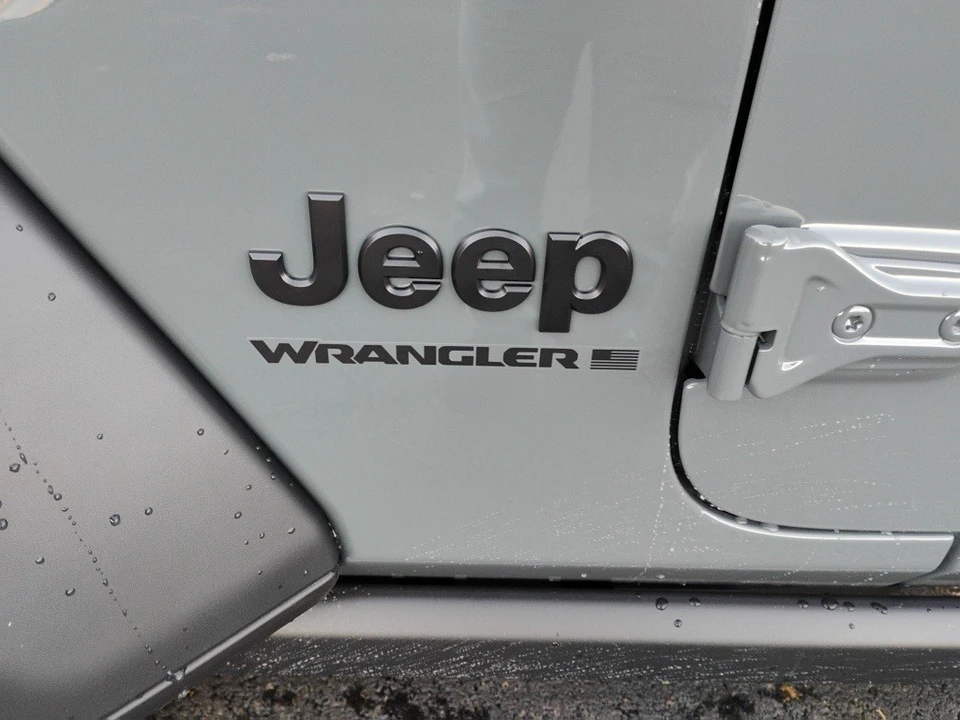 2026 Jeep JL Wrangler - Image 10 of 12