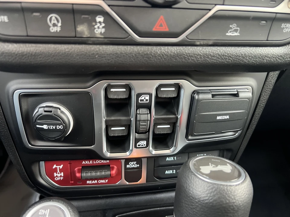2026 Jeep JL Wrangler - Image 20 of 21