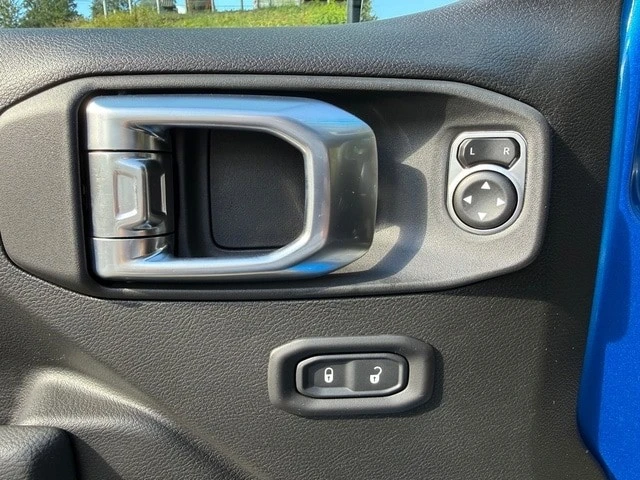 2026 Jeep JL Wrangler - Image 13 of 21