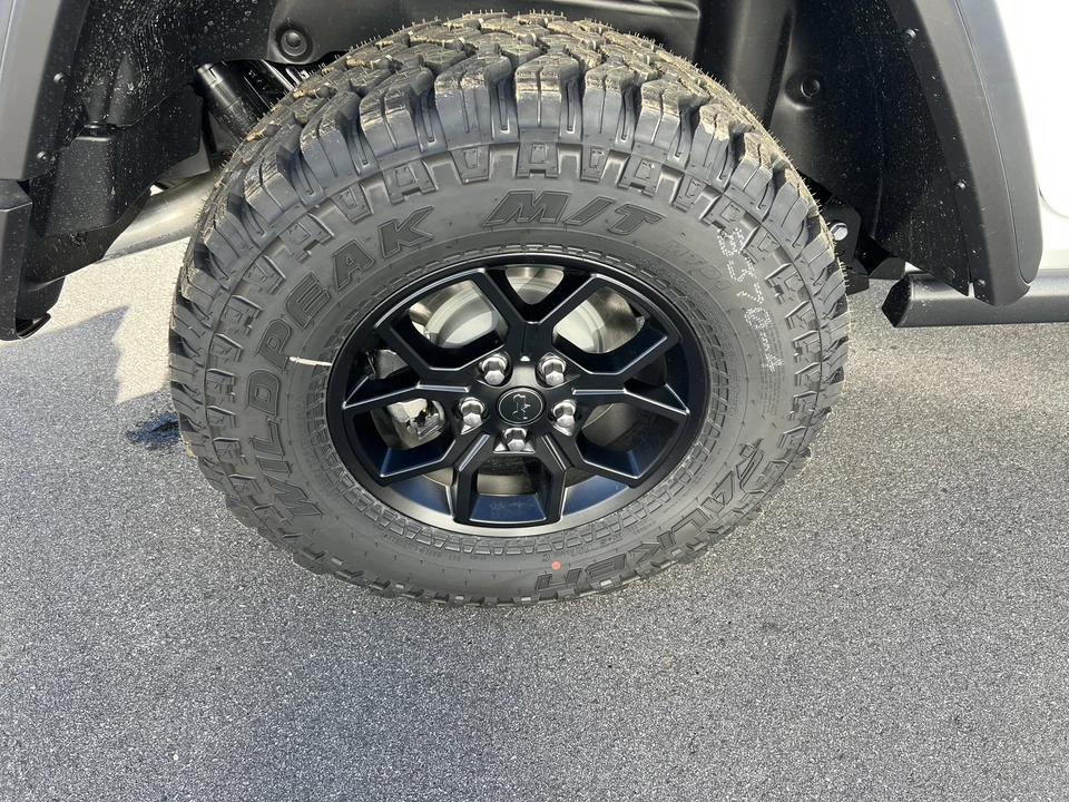 2026 Jeep JL Wrangler - Image 10 of 21