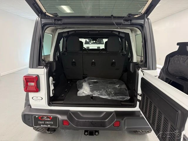 2026 Jeep JL Wrangler - Image 8 of 12