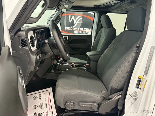 2026 Jeep JL Wrangler - Image 11 of 12