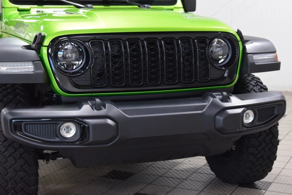 2026 Jeep JL Wrangler - Image 11 of 31