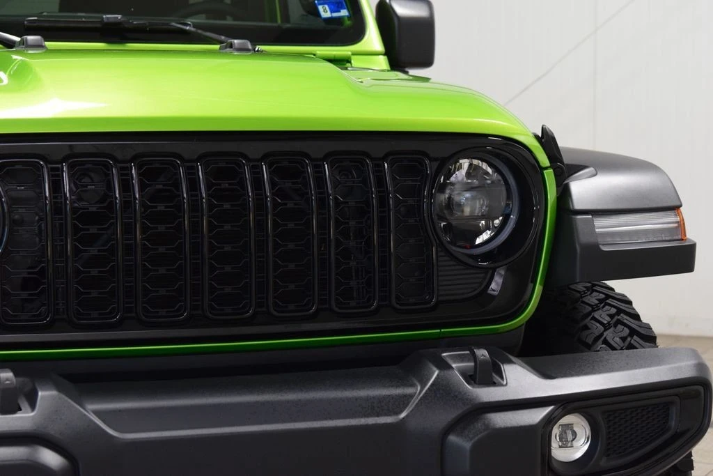 2026 Jeep JL Wrangler - Image 9 of 31