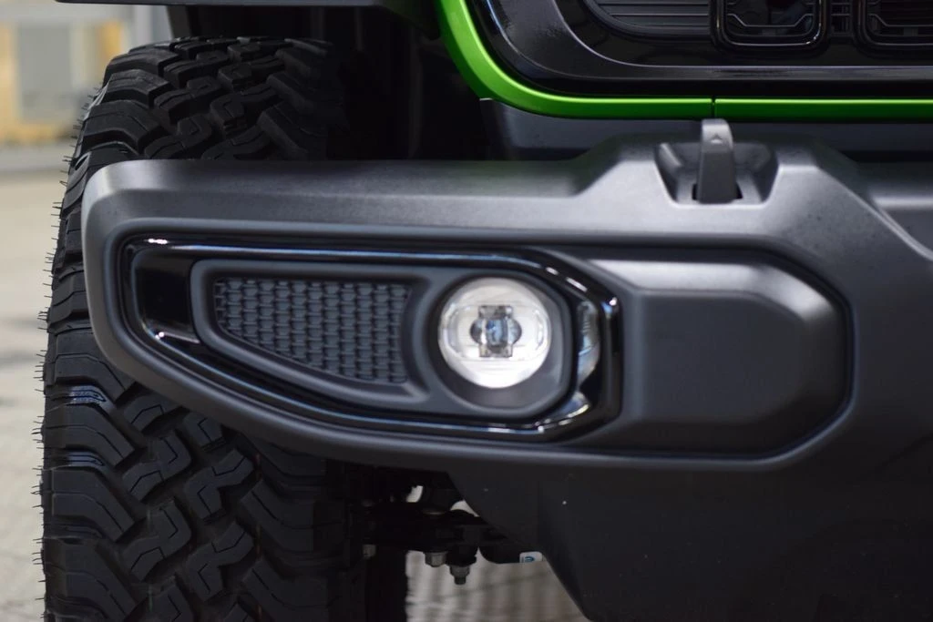 2026 Jeep JL Wrangler - Image 12 of 31