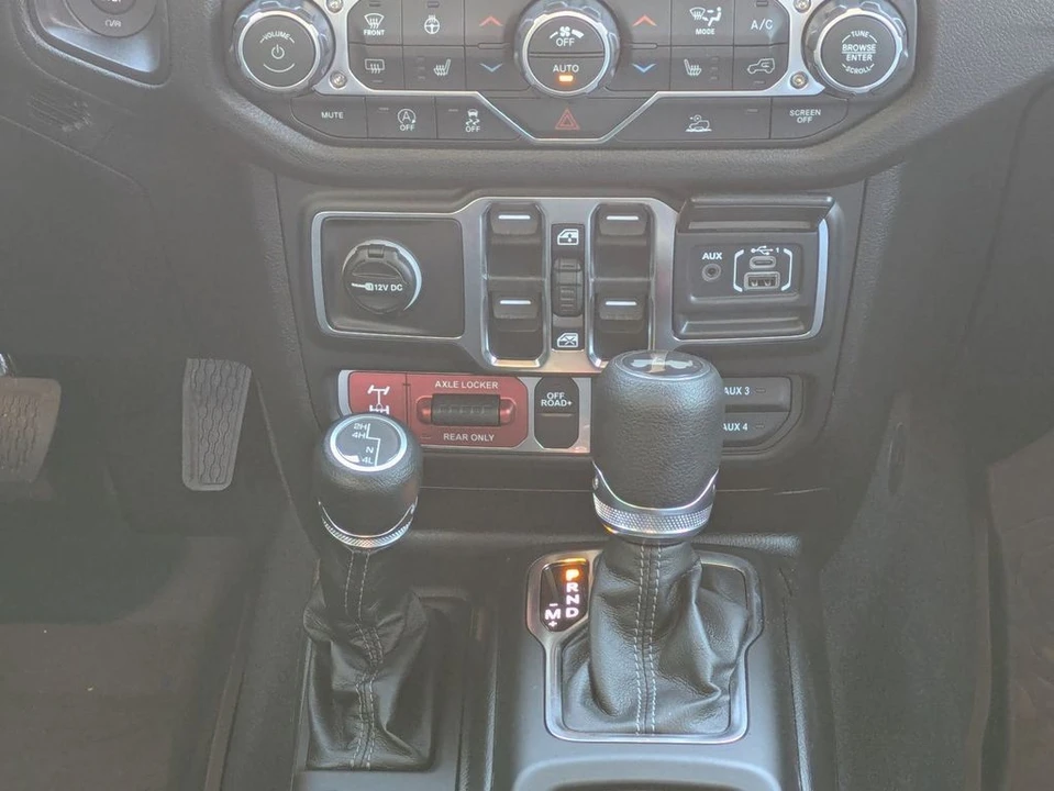 2026 Jeep JL Wrangler - Image 20 of 31