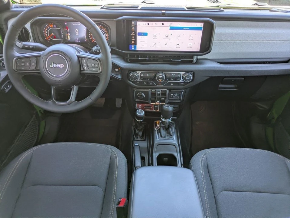 2026 Jeep JL Wrangler - Image 19 of 31