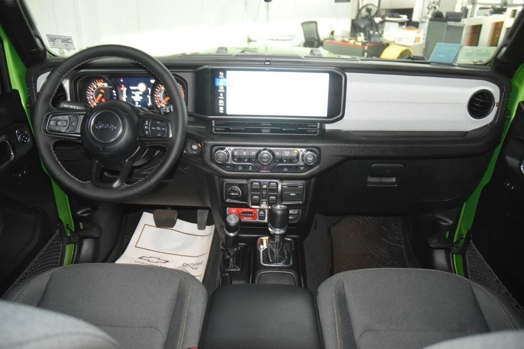 2026 Jeep JL Wrangler - Image 28 of 31