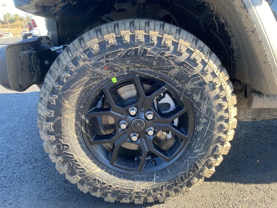 2026 Jeep JL Wrangler - Image 9 of 12