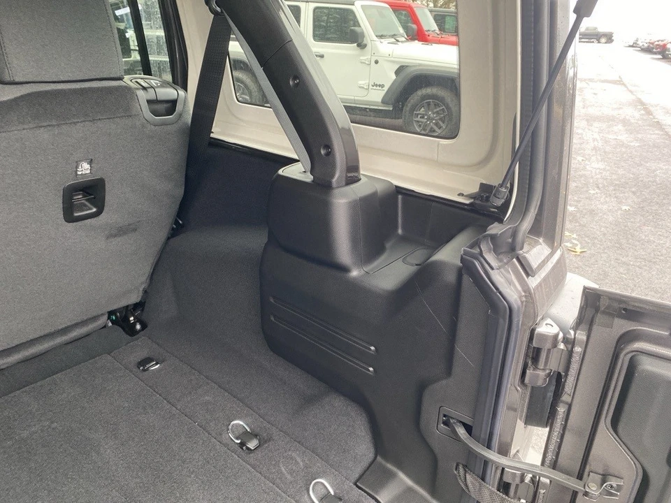 2026 Jeep JL Wrangler - Image 12 of 12