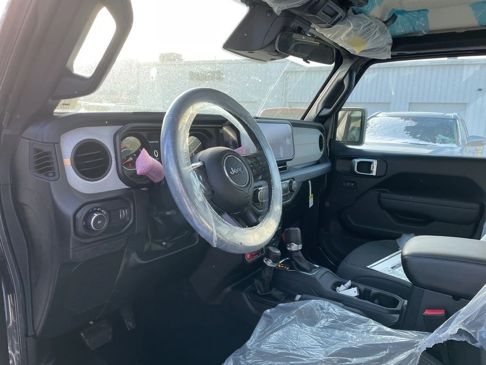 2026 Jeep JL Wrangler - Image 6 of 11