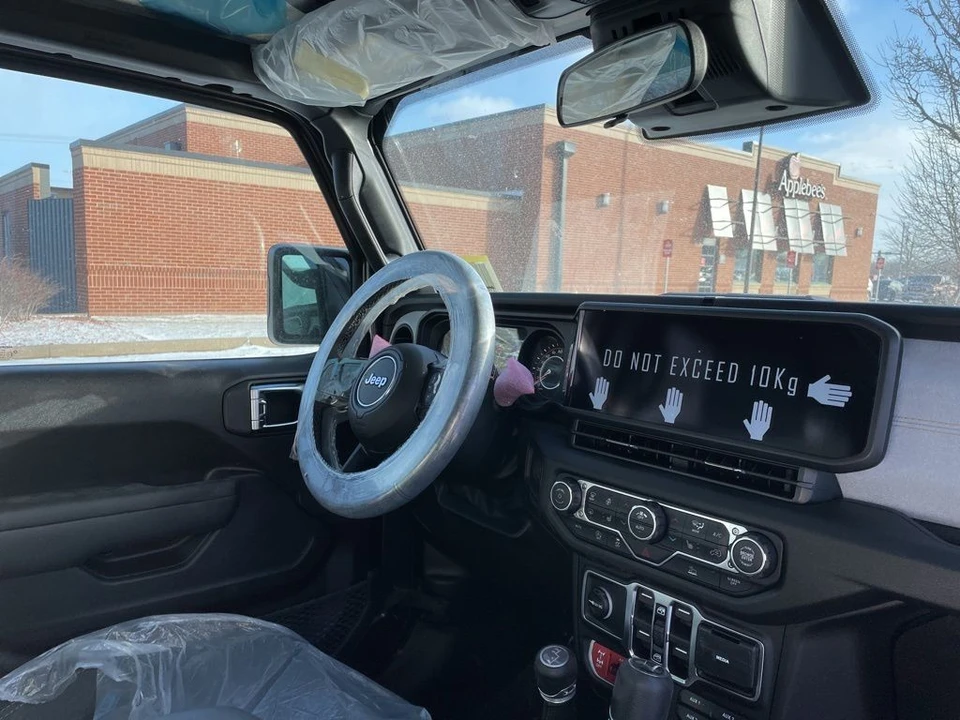 2026 Jeep JL Wrangler - Image 10 of 11