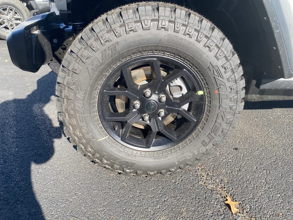 2026 Jeep JL Wrangler - Image 9 of 12
