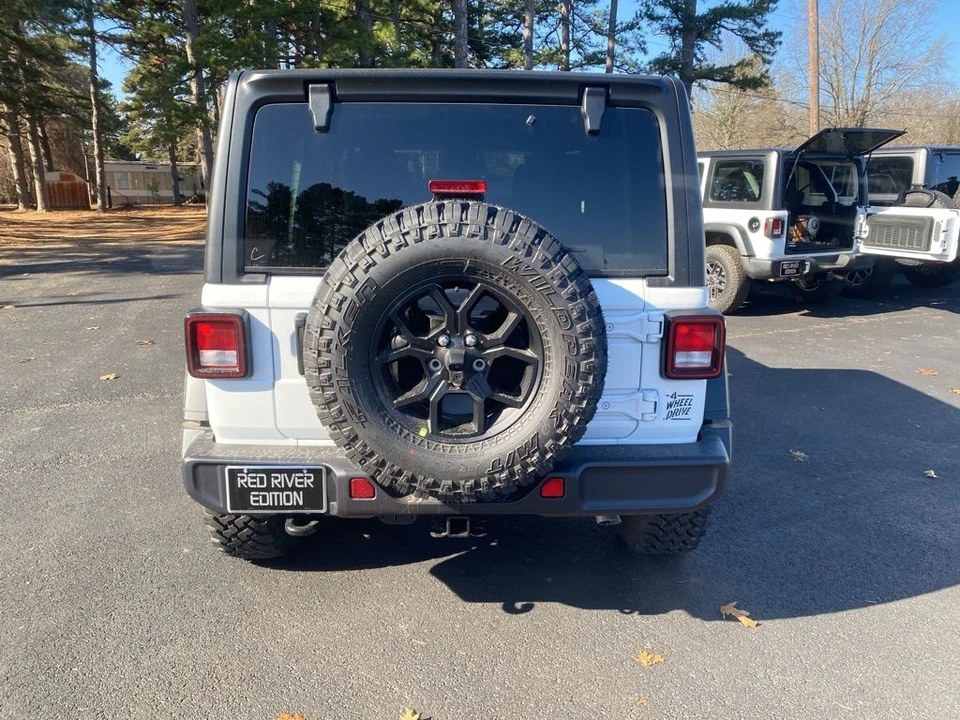 2026 Jeep JL Wrangler - Image 6 of 12