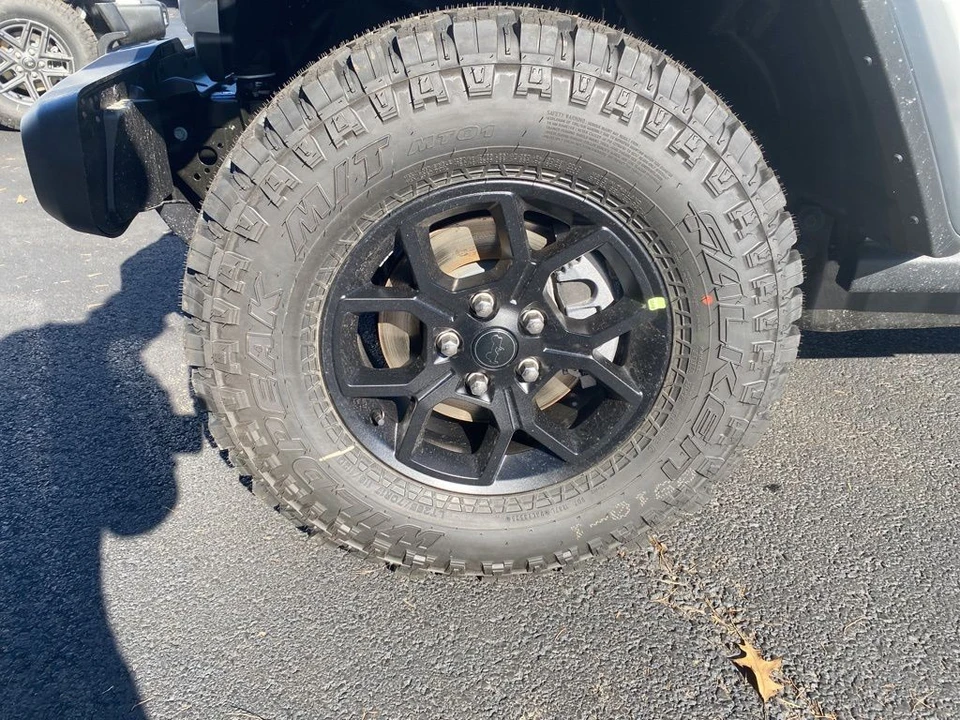 2026 Jeep JL Wrangler - Image 9 of 12