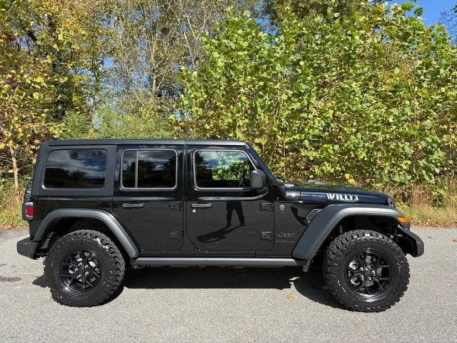 2026 Jeep JL Wrangler - Image 6 of 31