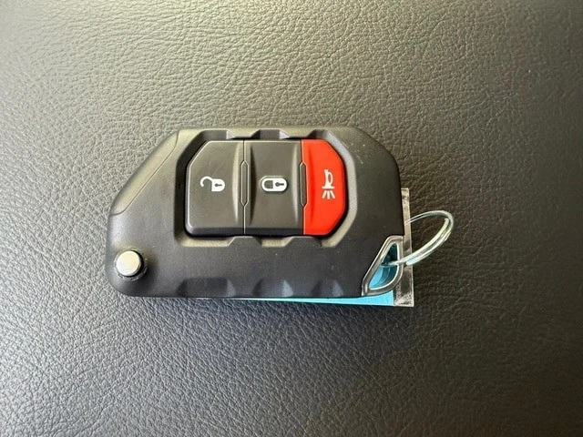 2026 Jeep JL Wrangler - Image 30 of 31