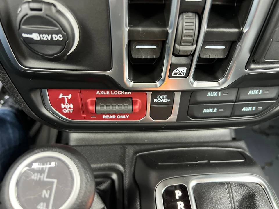2026 Jeep JL Wrangler - Image 19 of 21