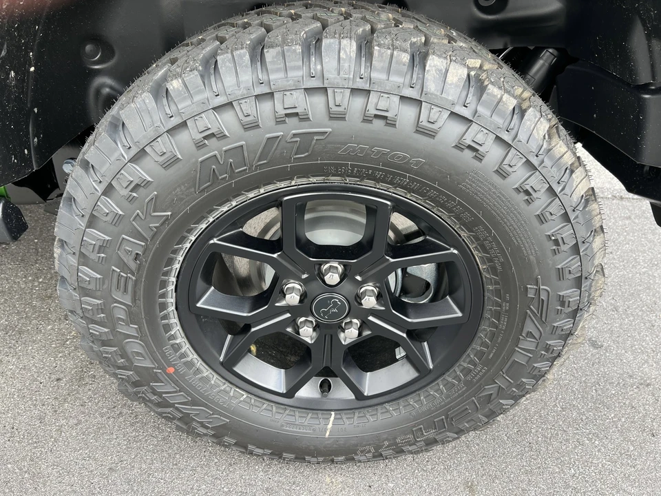2026 Jeep JL Wrangler - Image 11 of 21