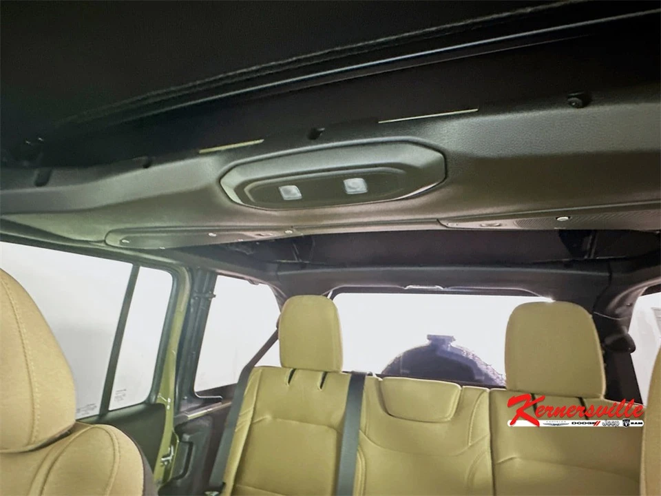 2026 Jeep JL Wrangler - Image 14 of 21