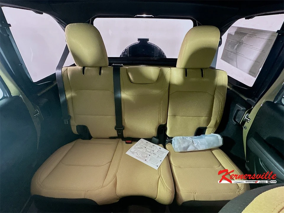 2026 Jeep JL Wrangler - Image 10 of 12