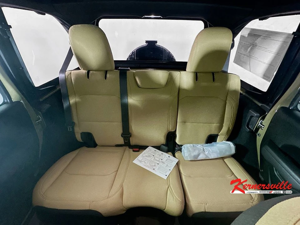 2026 Jeep JL Wrangler - Image 10 of 21