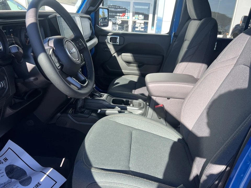 2026 Jeep JL Wrangler - Image 15 of 21