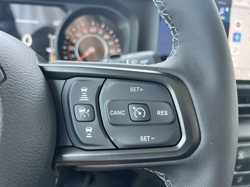 2026 Jeep JL Wrangler - Image 23 of 28