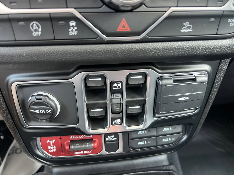 2026 Jeep JL Wrangler - Image 21 of 28