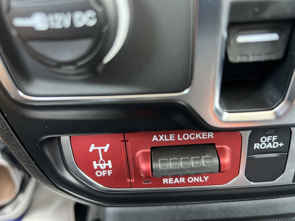 2026 Jeep JL Wrangler - Image 22 of 28