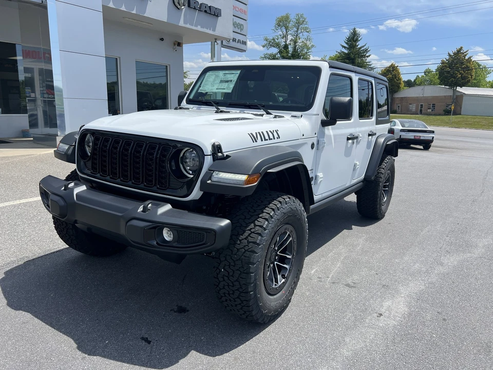 2026 Jeep JL Wrangler - Image 6 of 28