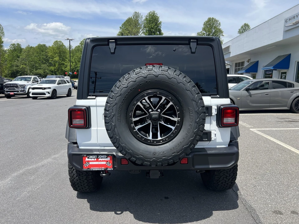 2026 Jeep JL Wrangler - Image 2 of 28