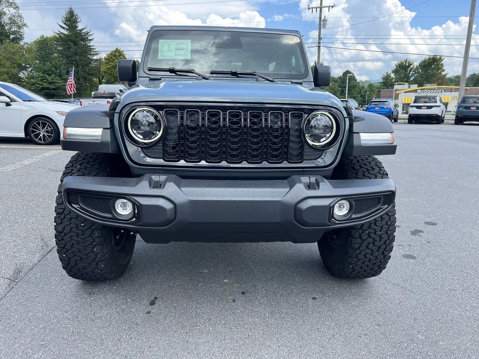 2026 Jeep JL Wrangler - Image 5 of 25