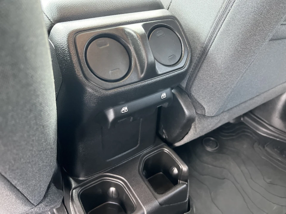 2026 Jeep JL Wrangler - Image 12 of 25