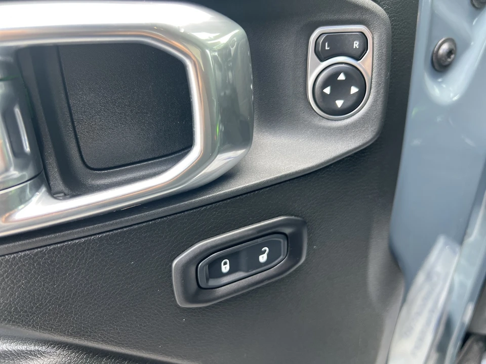 2026 Jeep JL Wrangler - Image 13 of 25