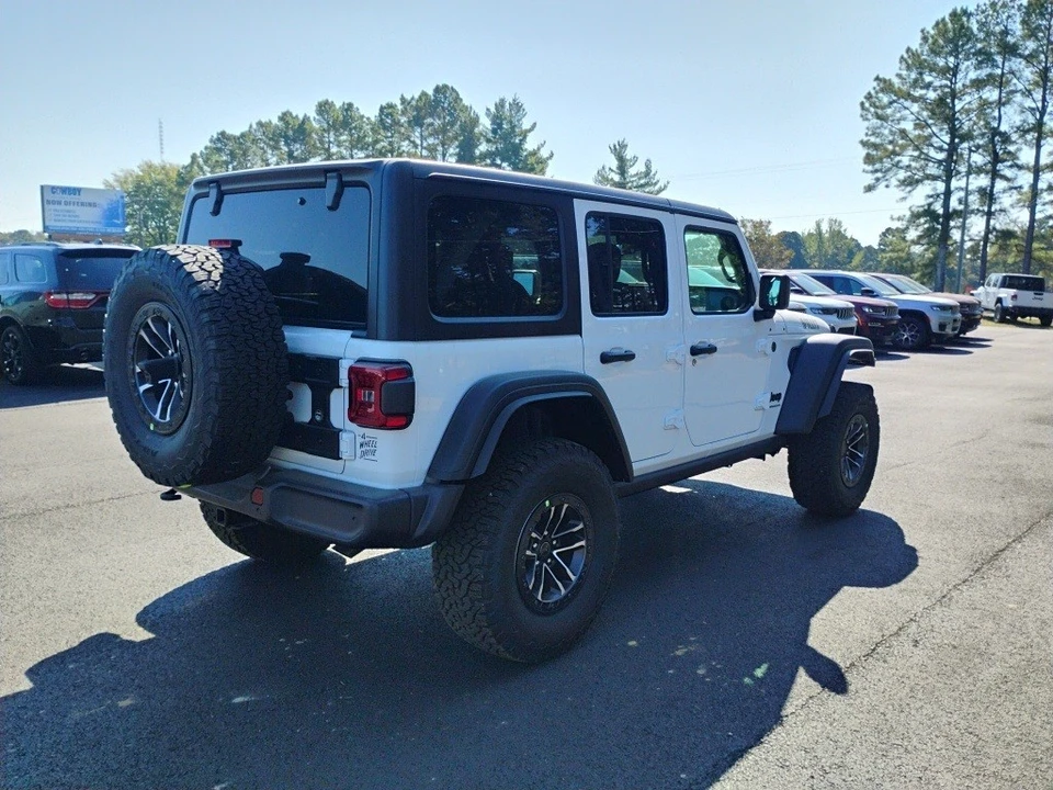 2026 Jeep JL Wrangler - Image 5 of 12