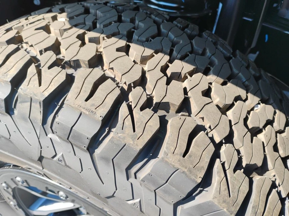 2026 Jeep JL Wrangler - Image 9 of 12
