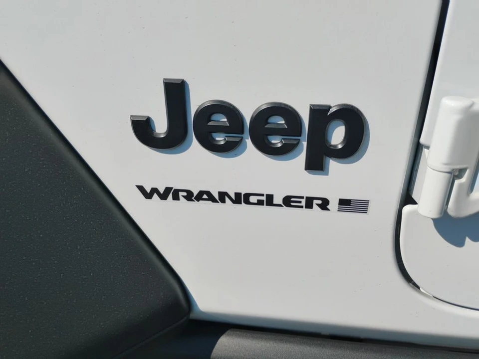 2026 Jeep JL Wrangler - Image 11 of 12