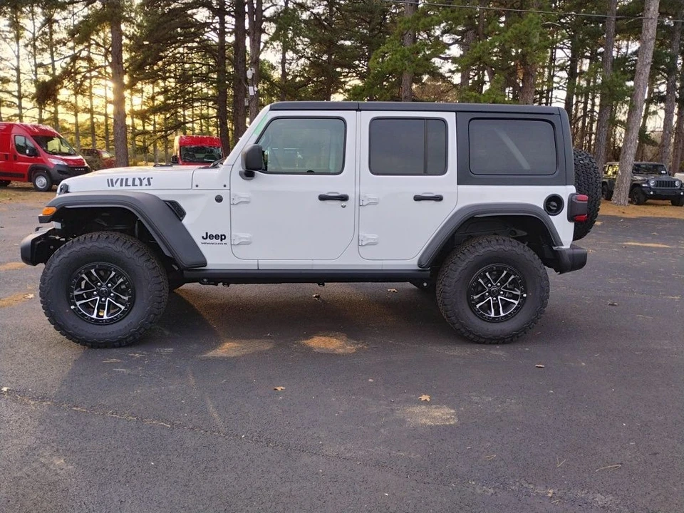 2026 Jeep JL Wrangler - Image 8 of 12