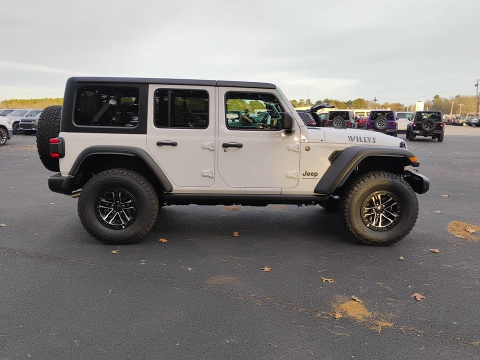 2026 Jeep JL Wrangler - Image 4 of 12