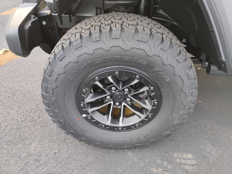 2026 Jeep JL Wrangler - Image 9 of 12