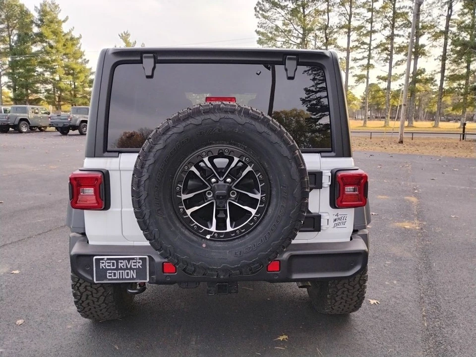 2026 Jeep JL Wrangler - Image 6 of 12