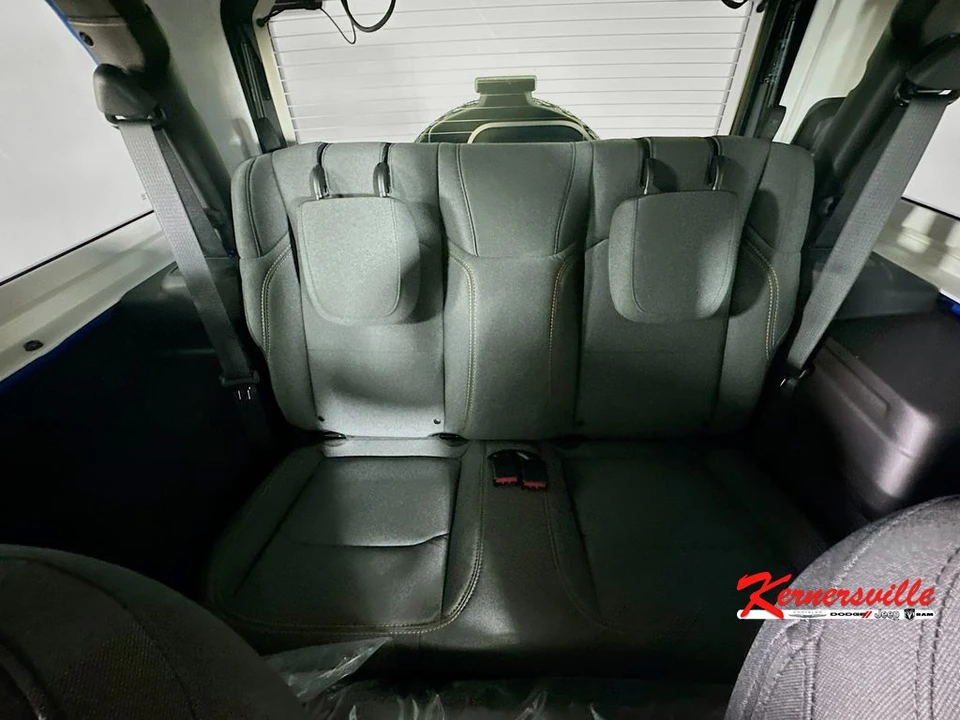 2026 Jeep JL Wrangler - Image 10 of 21