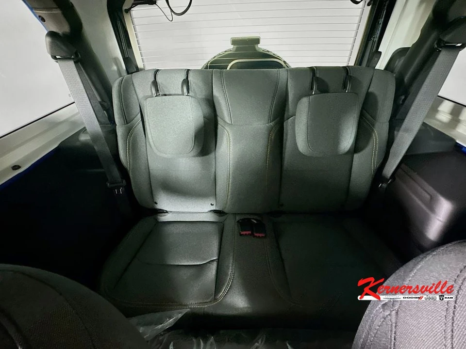 2026 Jeep JL Wrangler - Image 10 of 21