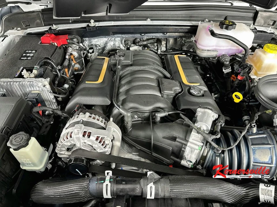 2026 Jeep JL Wrangler - Image 18 of 21